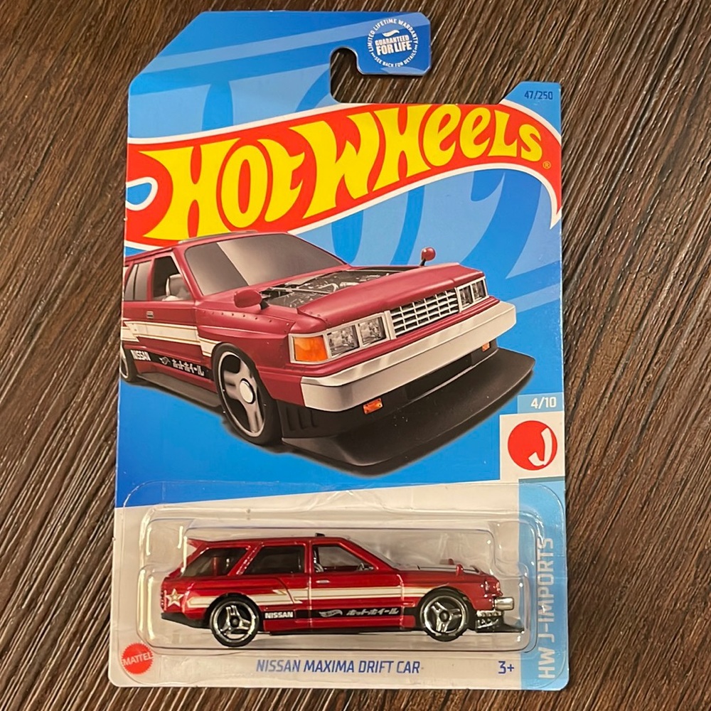 Nissan Maxima Custom Hot Wheels 2023